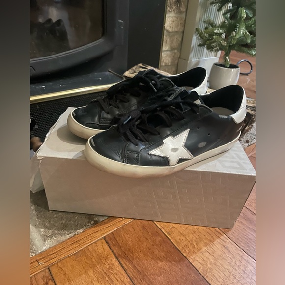 Golden Goose Superstar Bicolor Leather Low-Top Sneakers size 36 - Picture 1 of 7